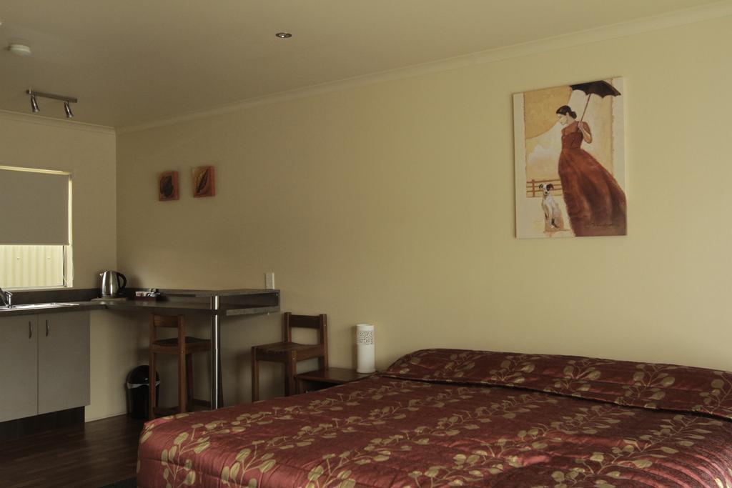 Heritage Court Motel Invercargill Exterior photo